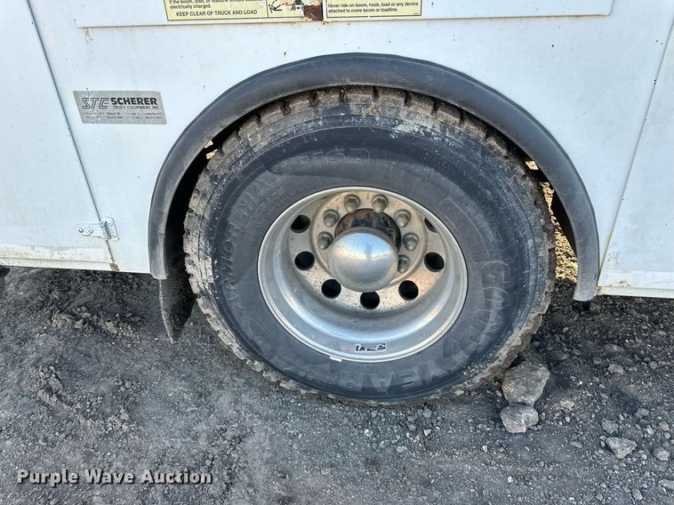 image for item OF9171 1995 Kenworth T300 utility / service truck