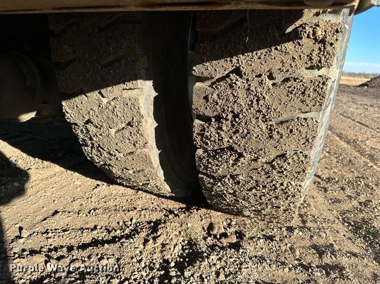 image for item OF9171 1995 Kenworth T300 utility / service truck