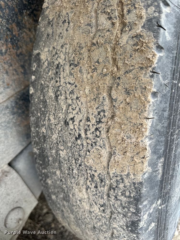 image for item OF9338 1997 PJ equipment trailer