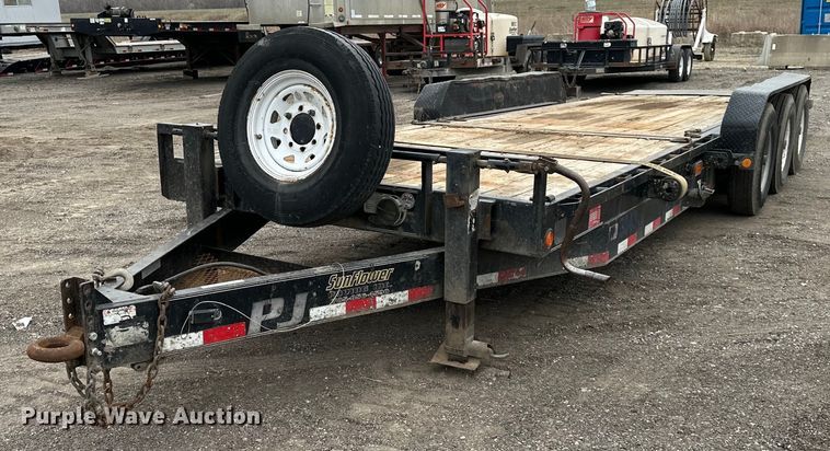 image for item OF9340 2016 PJ tilt deck equipment trailer