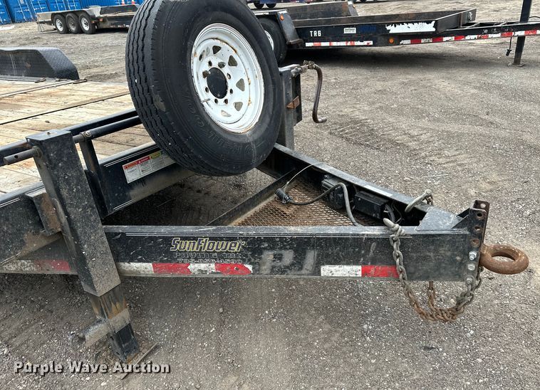 image for item OF9340 2016 PJ tilt deck equipment trailer