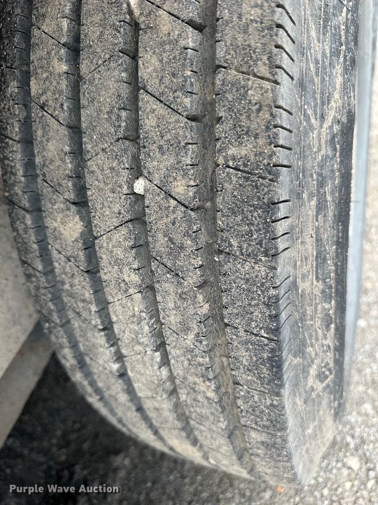 image for item OF9340 2016 PJ tilt deck equipment trailer