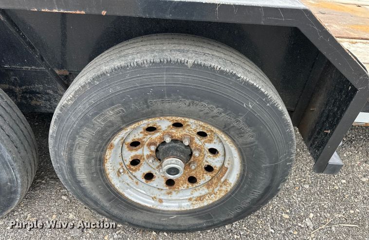 image for item OF9341 2016 PJ tilt deck equipment trailer