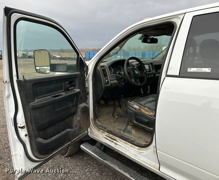 image for item OF9347 2014 Dodge  Ram 5500HD Crew Cab flatbed truck