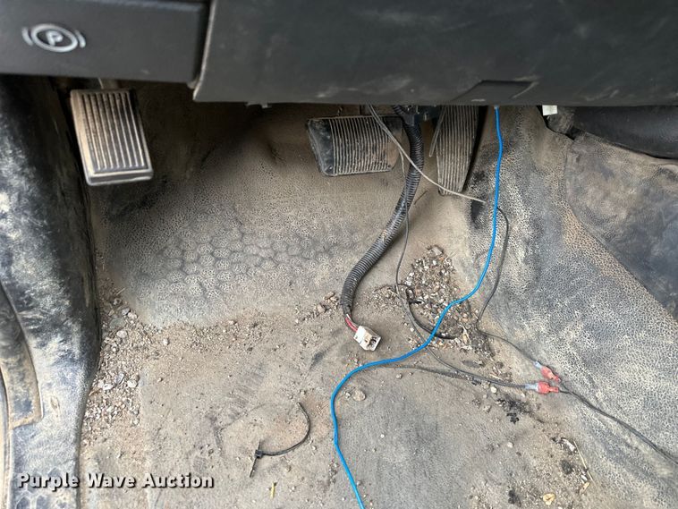 image for item OF9347 2014 Dodge  Ram 5500HD Crew Cab flatbed truck