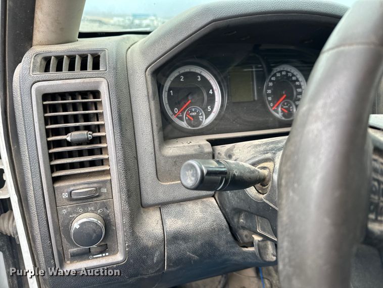 image for item OF9347 2014 Dodge  Ram 5500HD Crew Cab flatbed truck