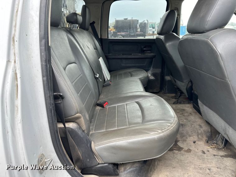 image for item OF9347 2014 Dodge  Ram 5500HD Crew Cab flatbed truck