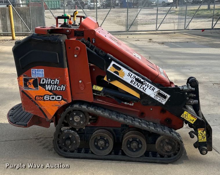 image for item OF9387 2017 Ditch Witch  SK600 compact utility loader