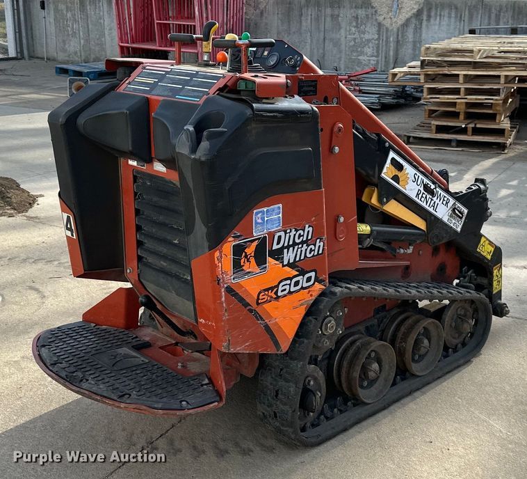 image for item OF9387 2017 Ditch Witch  SK600 compact utility loader