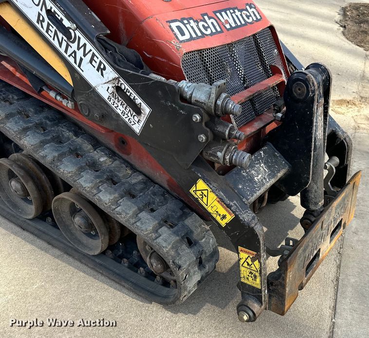 image for item OF9387 2017 Ditch Witch  SK600 compact utility loader