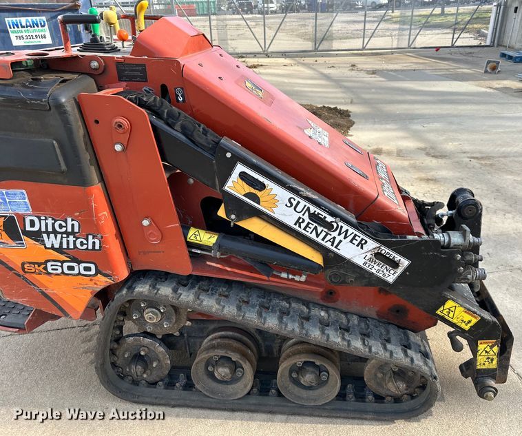 image for item OF9387 2017 Ditch Witch  SK600 compact utility loader