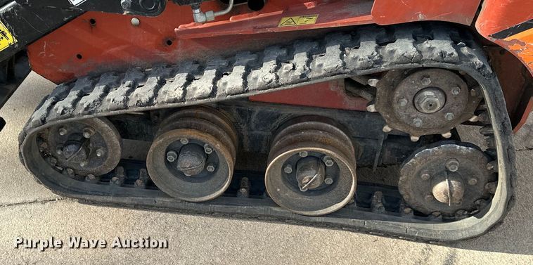 image for item OF9387 2017 Ditch Witch  SK600 compact utility loader