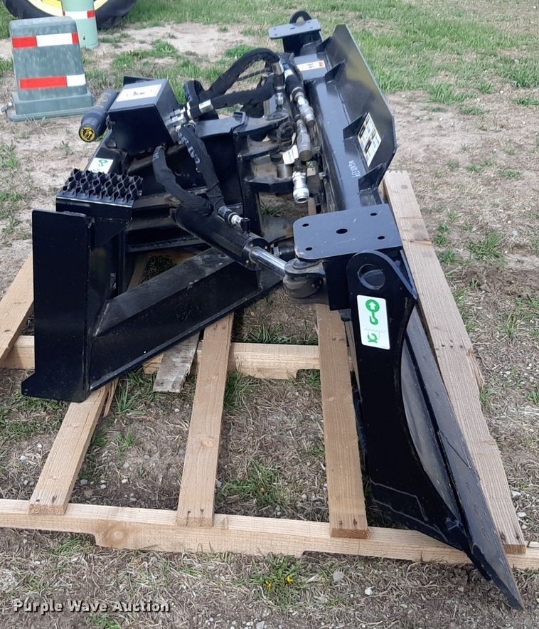 image for item OF9692 Caterpillar skid steer dozer blade