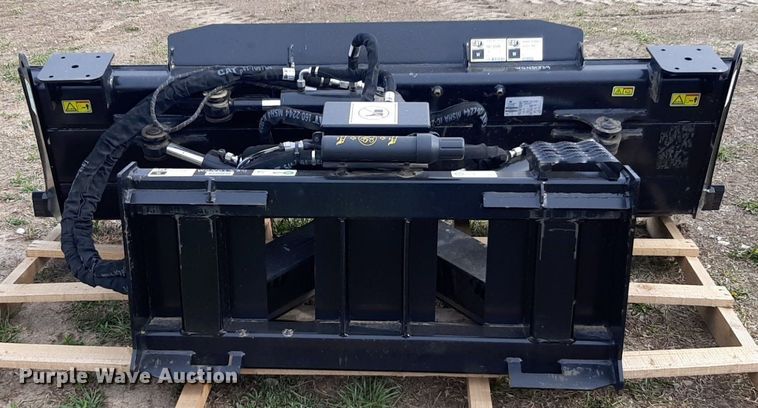 image for item OF9692 Caterpillar skid steer dozer blade