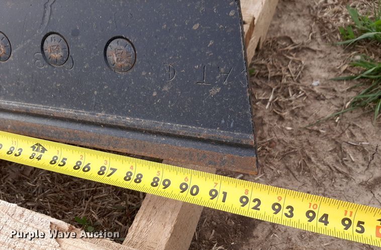 image for item OF9692 Caterpillar skid steer dozer blade
