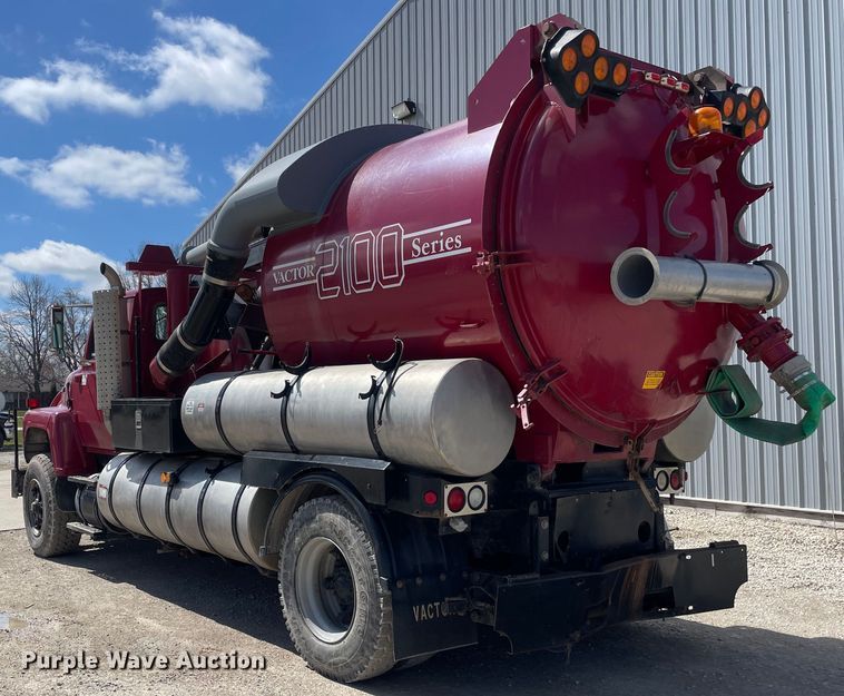 image for item OG9852 1994 Ford L8000 sewer jetter truck