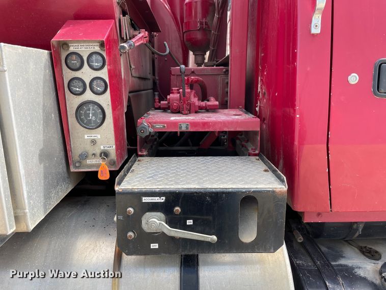 image for item OG9852 1994 Ford L8000 sewer jetter truck