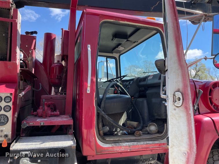 image for item OG9852 1994 Ford L8000 sewer jetter truck