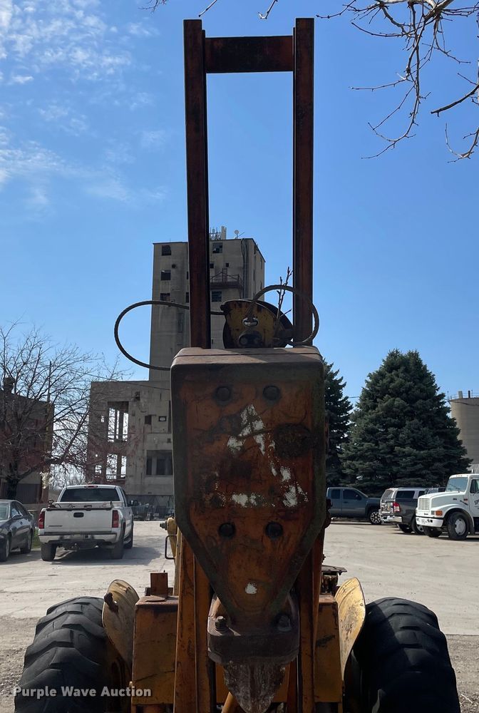 image for item OG9857 Case 580CK industrial tractor