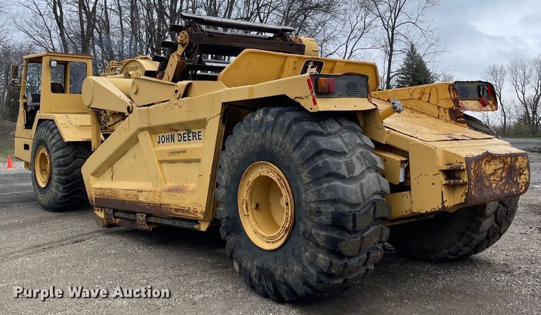 image for item OG9861 1990 John Deere  862B elevating scraper