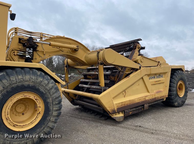 image for item OG9861 1990 John Deere  862B elevating scraper