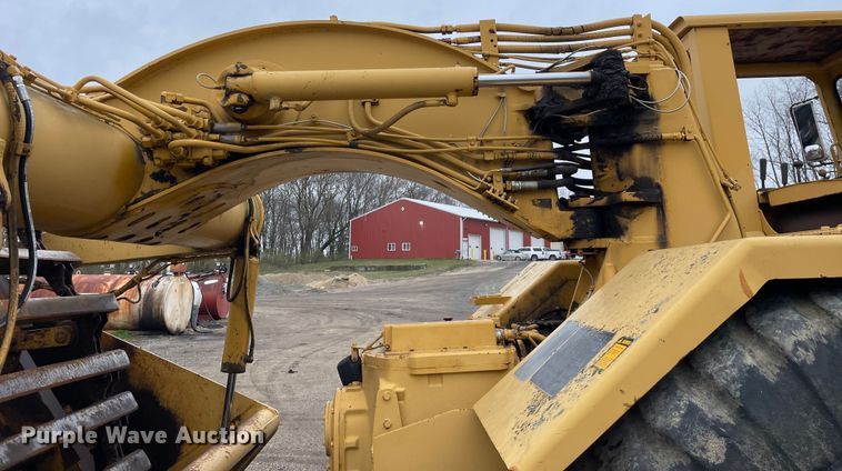 image for item OG9861 1990 John Deere  862B elevating scraper