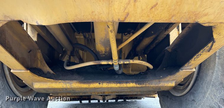 image for item OG9861 1990 John Deere  862B elevating scraper