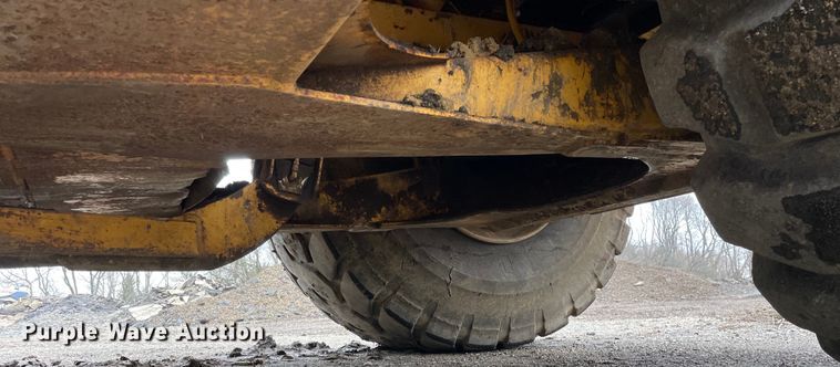 image for item OG9861 1990 John Deere  862B elevating scraper