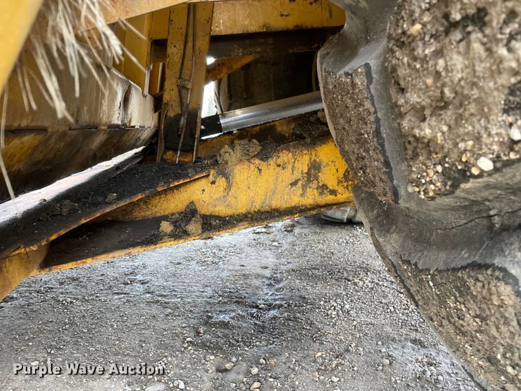 image for item OG9861 1990 John Deere  862B elevating scraper