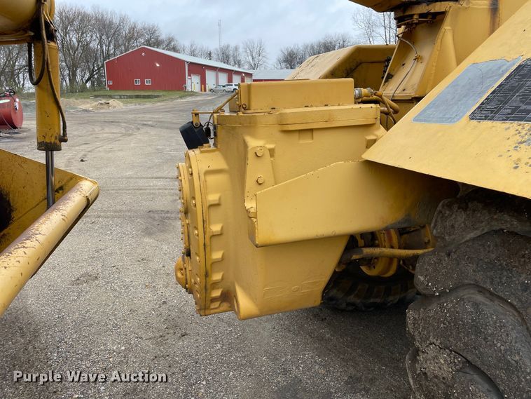 image for item OG9861 1990 John Deere  862B elevating scraper