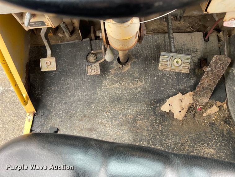 image for item OG9861 1990 John Deere  862B elevating scraper