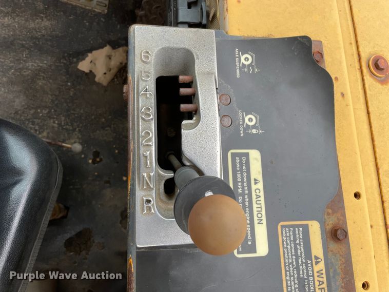 image for item OG9861 1990 John Deere  862B elevating scraper