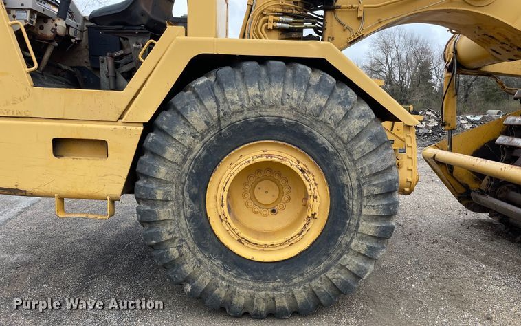 image for item OG9861 1990 John Deere  862B elevating scraper