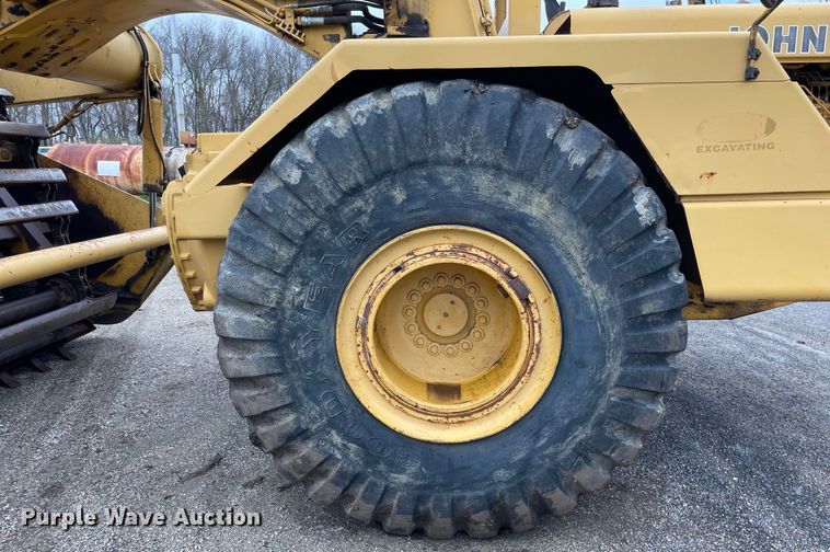 image for item OG9861 1990 John Deere  862B elevating scraper