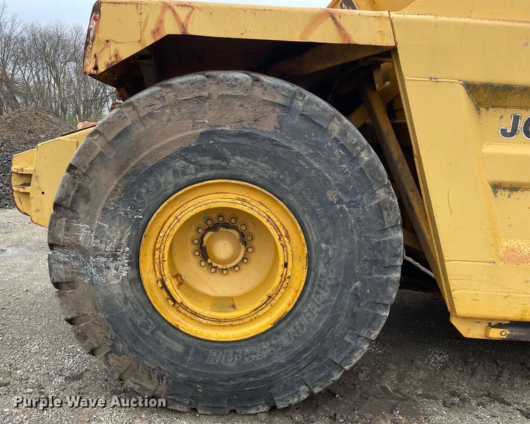 image for item OG9861 1990 John Deere  862B elevating scraper