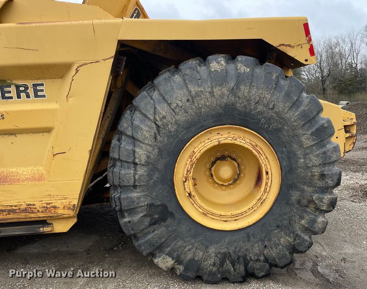 image for item OG9861 1990 John Deere  862B elevating scraper