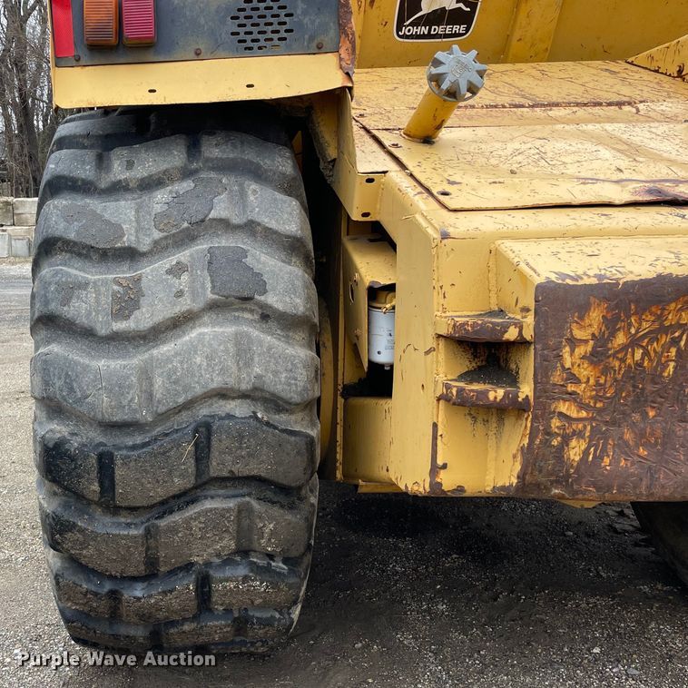 image for item OG9861 1990 John Deere  862B elevating scraper