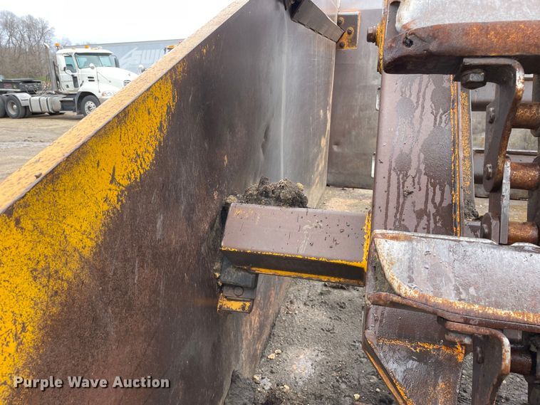 image for item OG9863 1989 John Deere  862B elevating scraper