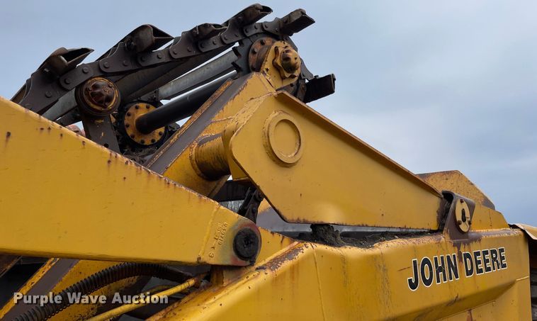 image for item OG9863 1989 John Deere  862B elevating scraper