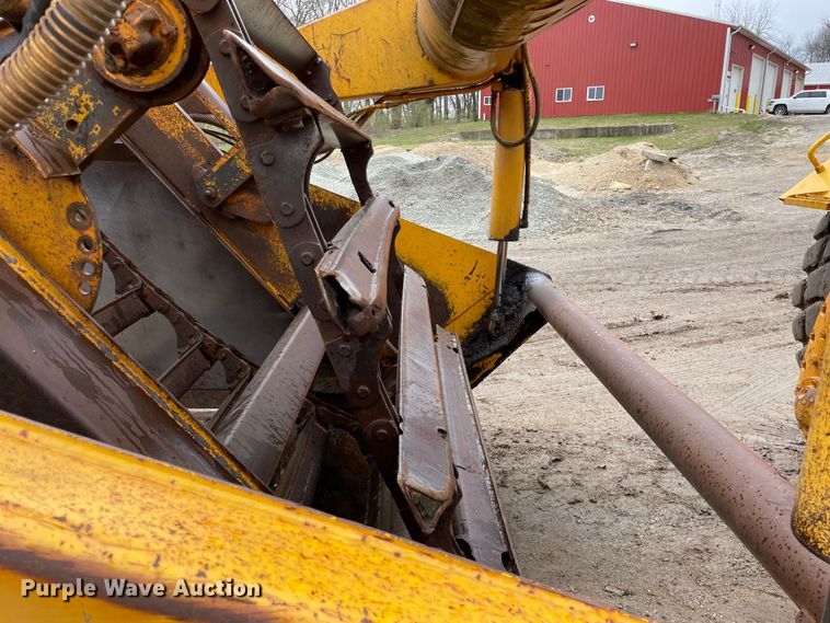 image for item OG9863 1989 John Deere  862B elevating scraper