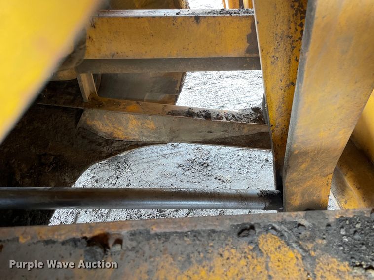 image for item OG9863 1989 John Deere  862B elevating scraper