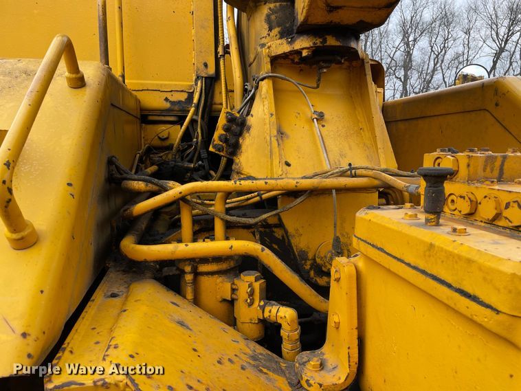 image for item OG9863 1989 John Deere  862B elevating scraper