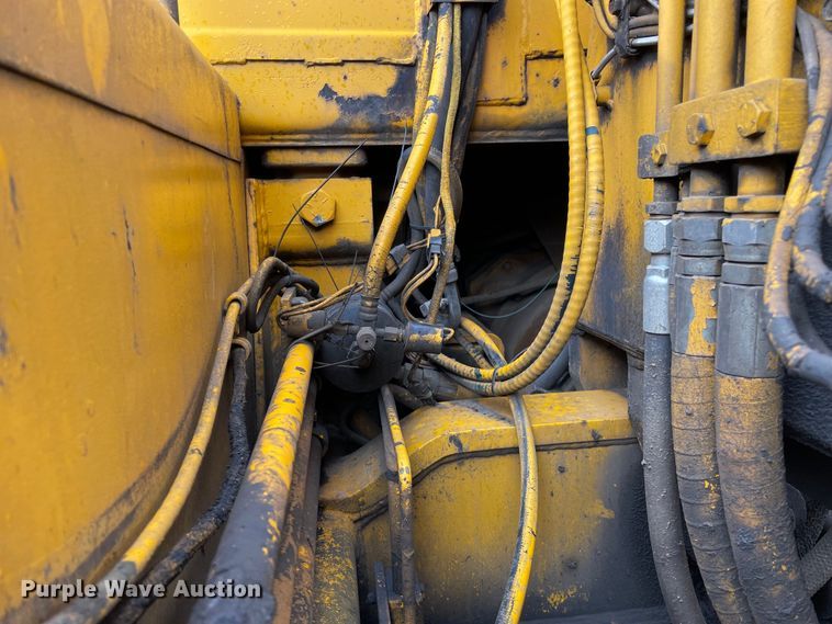 image for item OG9863 1989 John Deere  862B elevating scraper