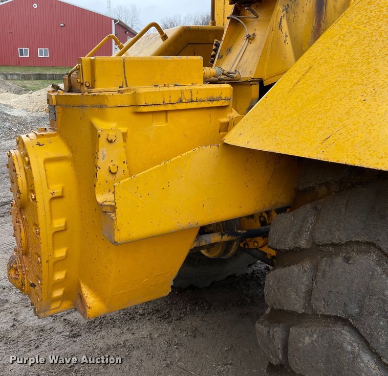 image for item OG9863 1989 John Deere  862B elevating scraper