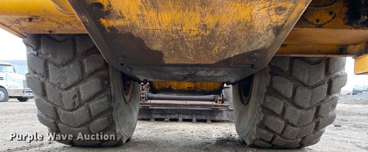 image for item OG9863 1989 John Deere  862B elevating scraper