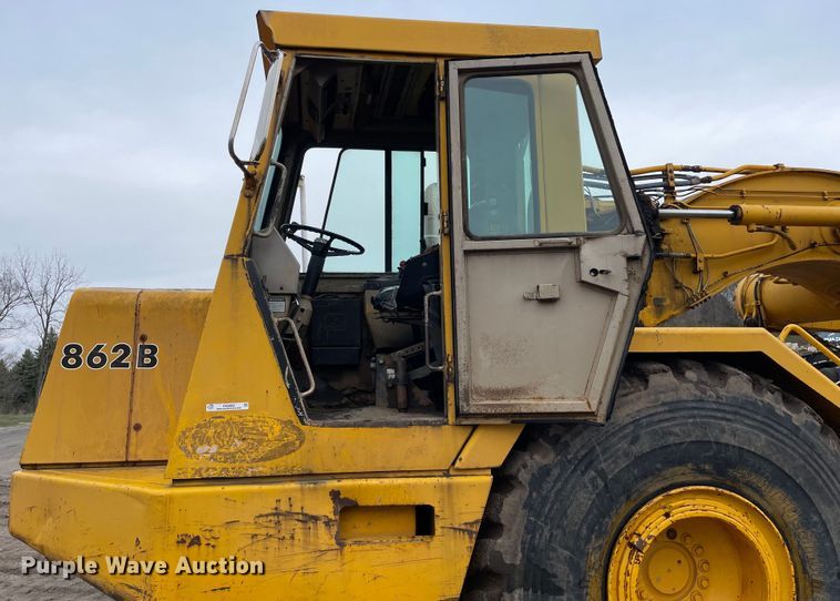 image for item OG9863 1989 John Deere  862B elevating scraper