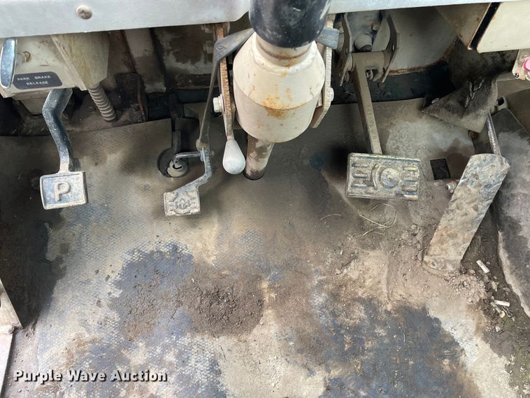 image for item OG9863 1989 John Deere  862B elevating scraper