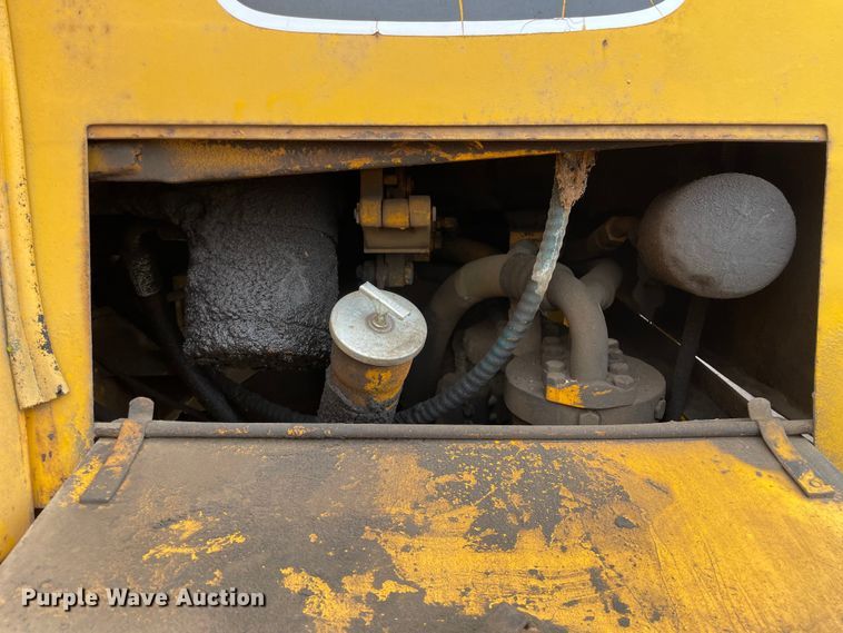 image for item OG9863 1989 John Deere  862B elevating scraper