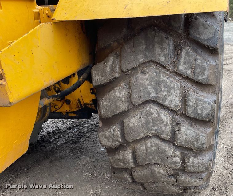 image for item OG9863 1989 John Deere  862B elevating scraper