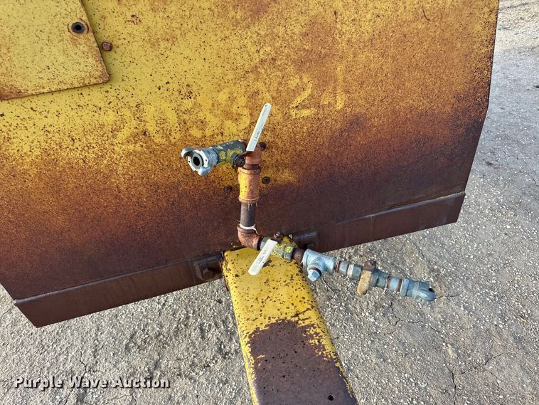 image for item OI9298 LeRoi 185 air compressor